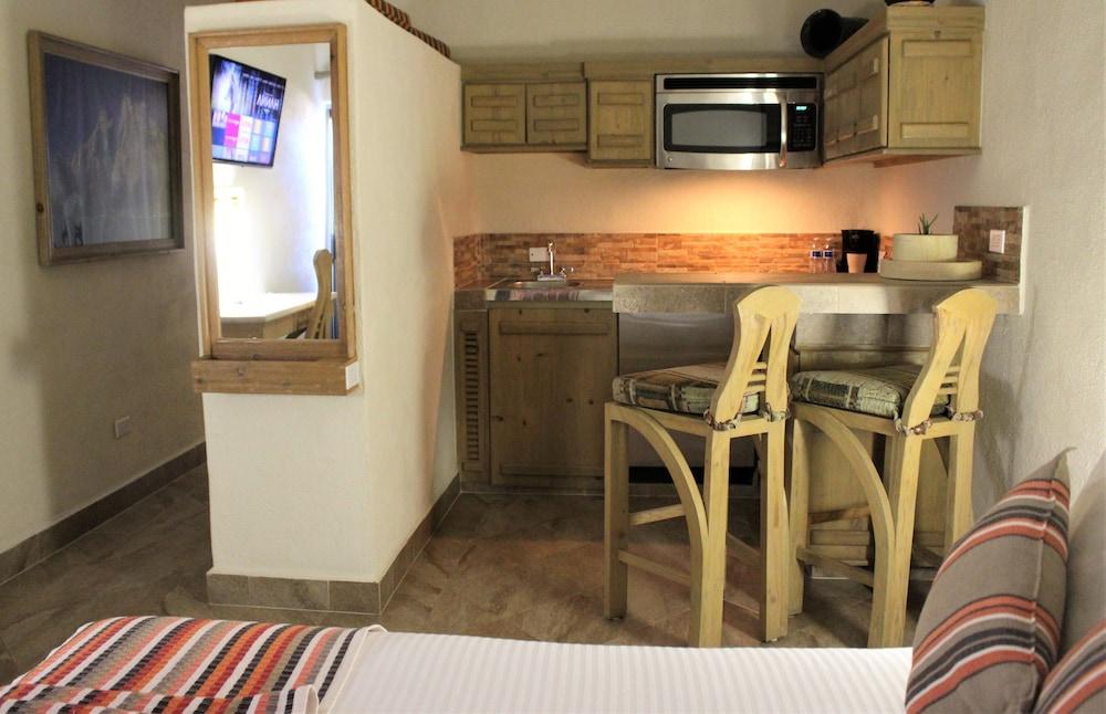 Cabo Vista Adults Only Apart-hotel